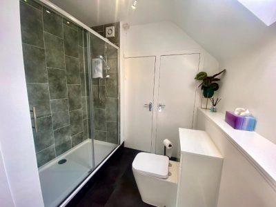 New shower washing facilities at Bruachdryne Braemar Accommodation